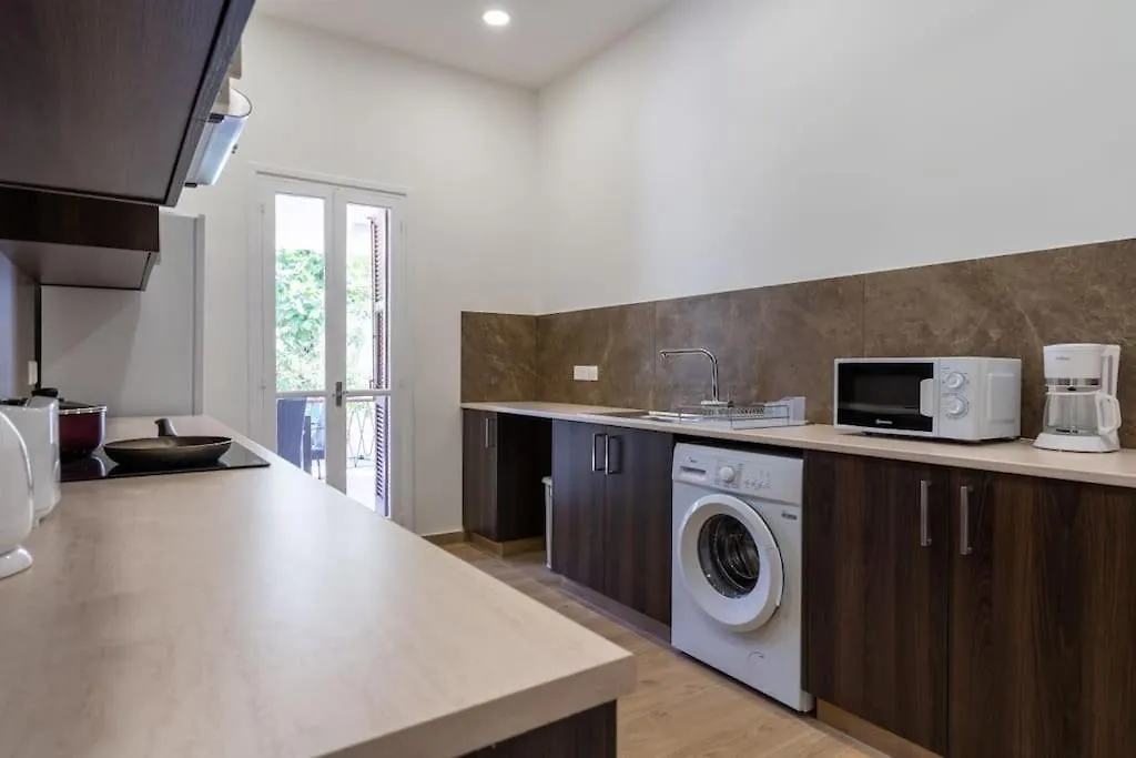 Verdant 1-Bedroom Apartment In Larnaca